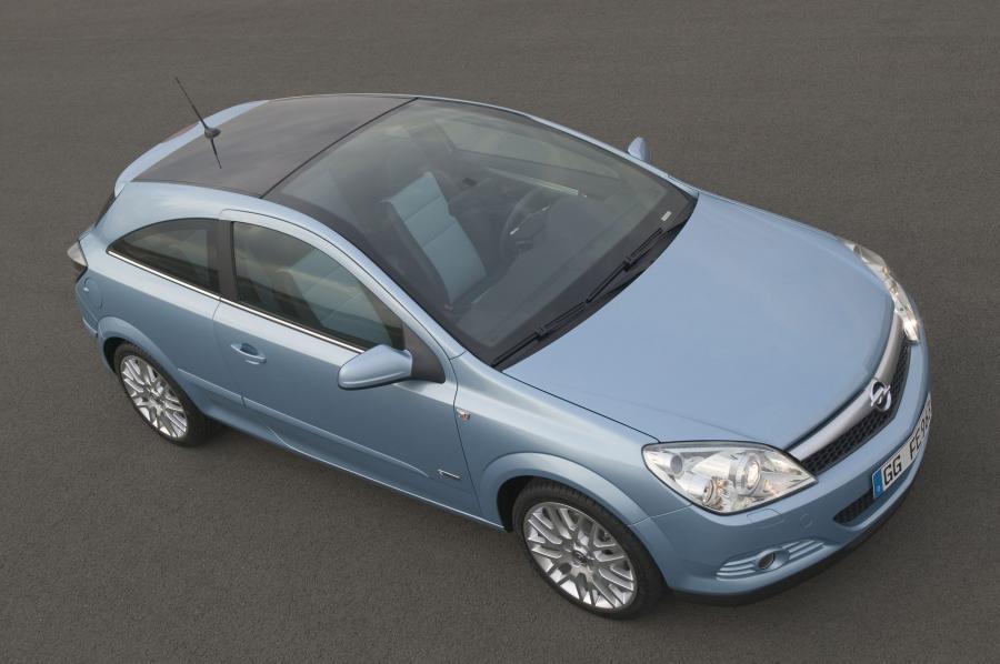  Opel Astra GTC 2005 года  (фото 49 из 212)